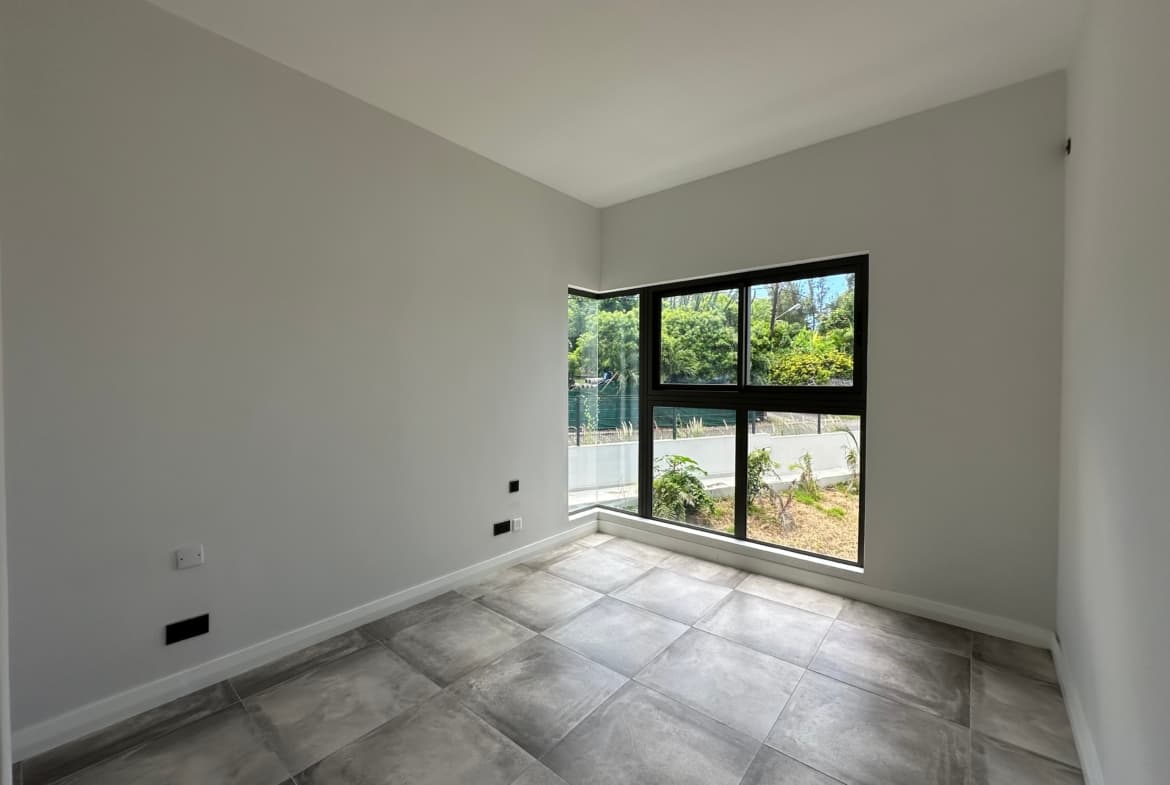 Newly Built – 3 Beds – Tamarin - 2